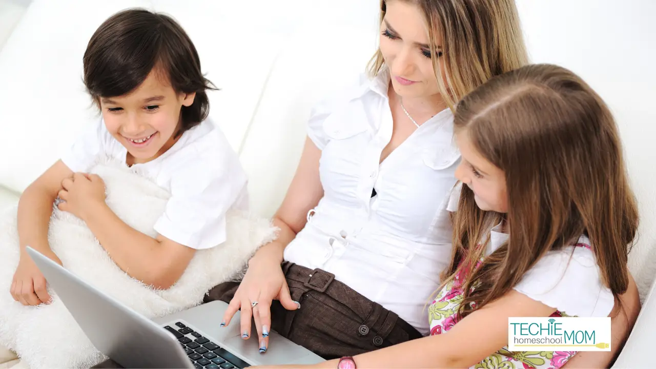 Why Online Learning is a Huge Help for Single Parent Homeschooling