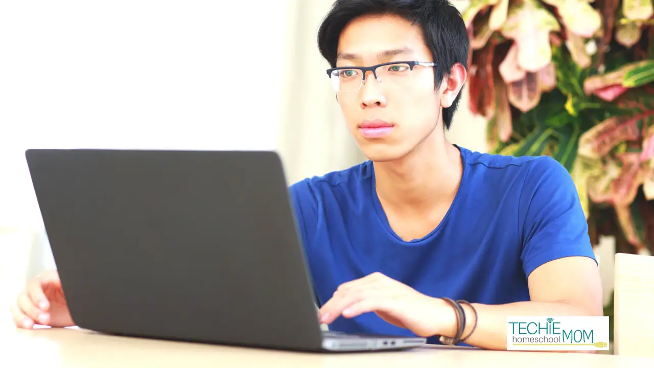 How to Earn College Credits in High School using Online Classes
