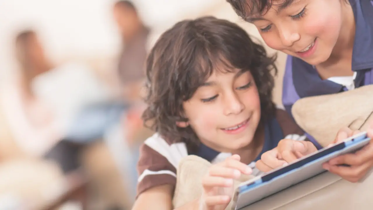 20 History Apps That Will Get Your Kids Excited About Learning
